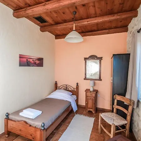 Ydria Villas וילה *