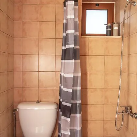 Ydria Villas וילה הרסוניסוס